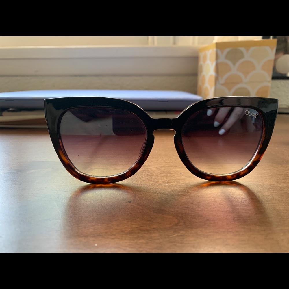 QUAY SUNGLASSES